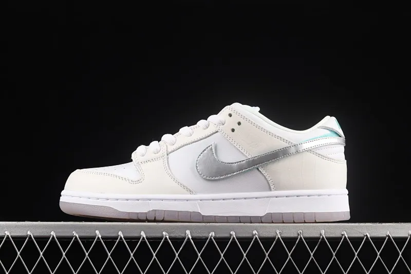All categories Nk SB Dunk Series Nk SB Dunk Low low-top sneakers pure original version Diamond Supply Co x Nk SB Dunk Low joint model white diamond SB smashed backboard fashion casual sneakers BV1310-100